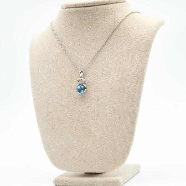 Topaz Floral Pendant - Image 2