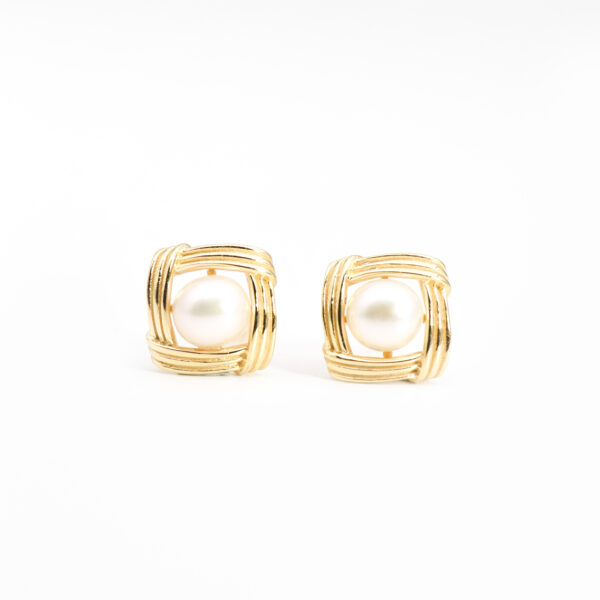 Golden Aurora Pearls Earstud - Image 2