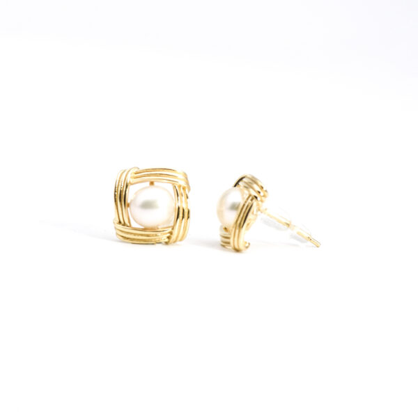 Golden Aurora Pearls Earstud