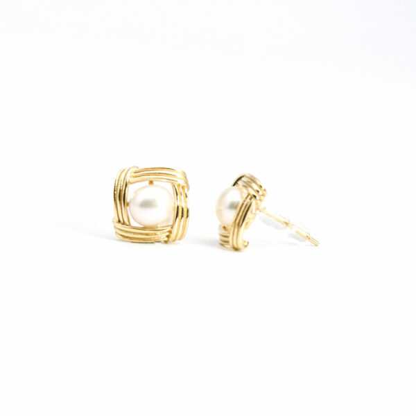 Golden Aurora Pearls Earstud