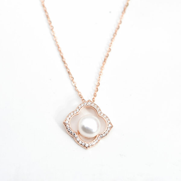 Pearlaura Pendant - Image 2