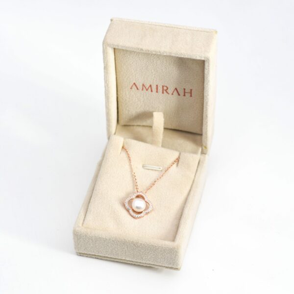 Pearlaura Pendant - Image 3