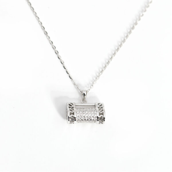 Shiny Chic Pendant - Image 2