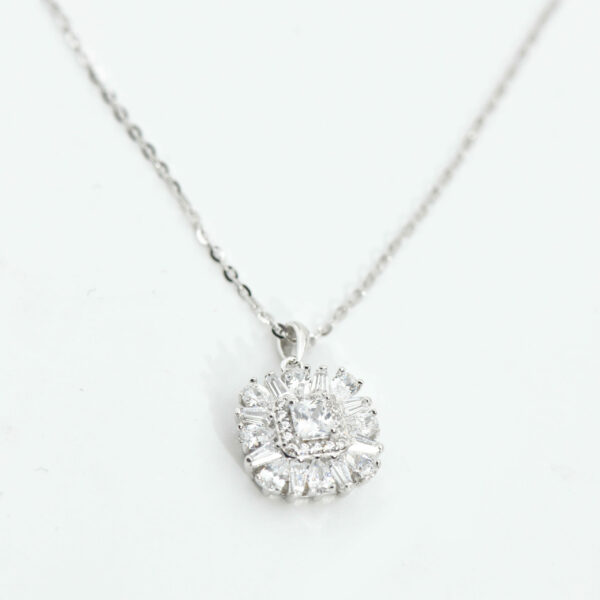 Crystal Kiss Pendant - Image 2