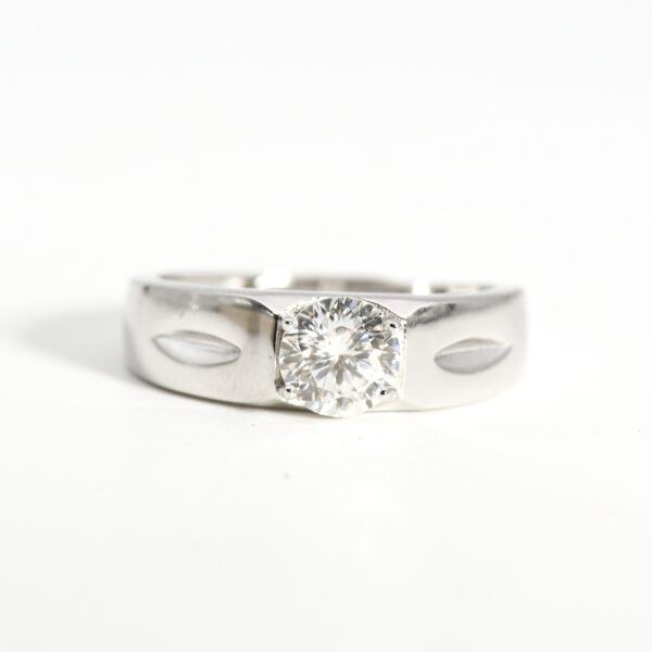 Zirca Glow Ring