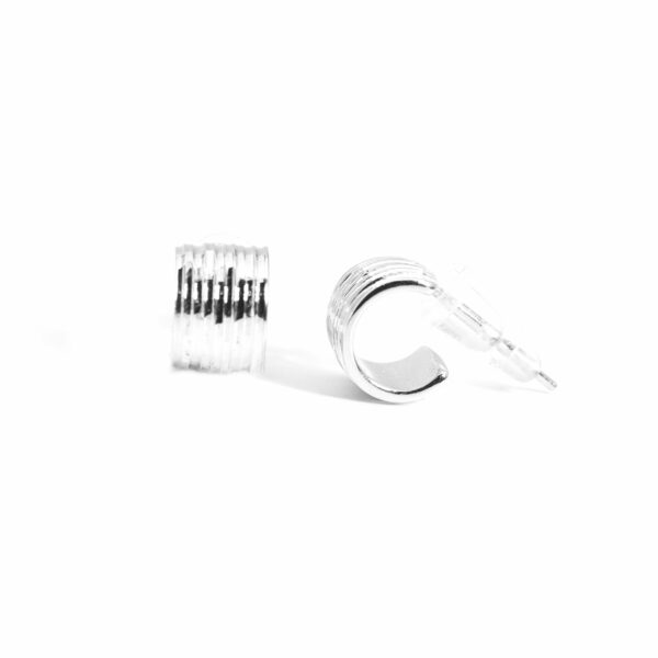 Frost Round Studs