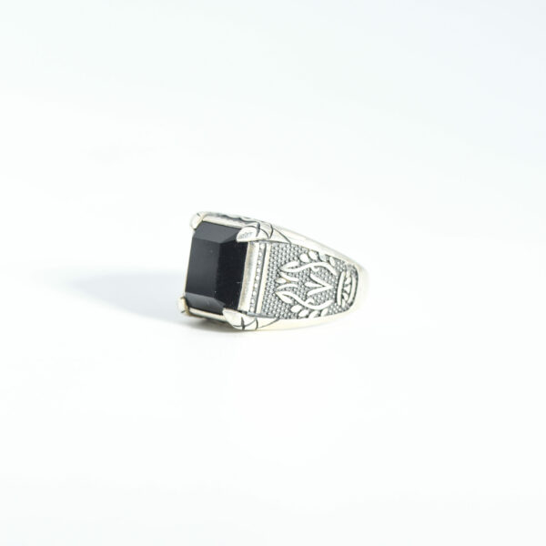 Agate Bloom Ring - Image 2