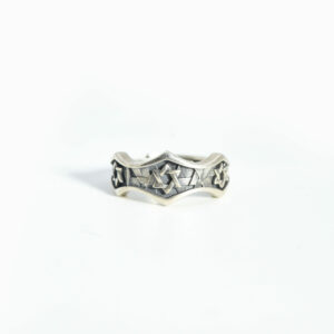 The Heritage Band Ring