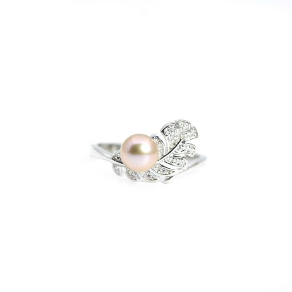 PearlLeaf Ring