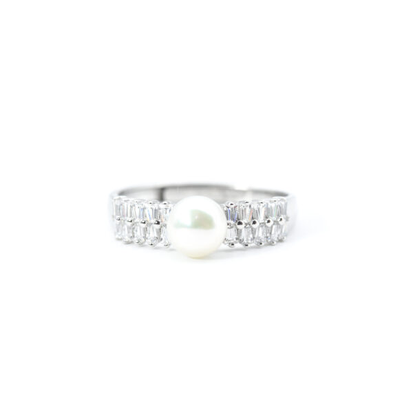 Pearlux Ring