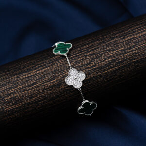 Green Aura Clover Bracelet