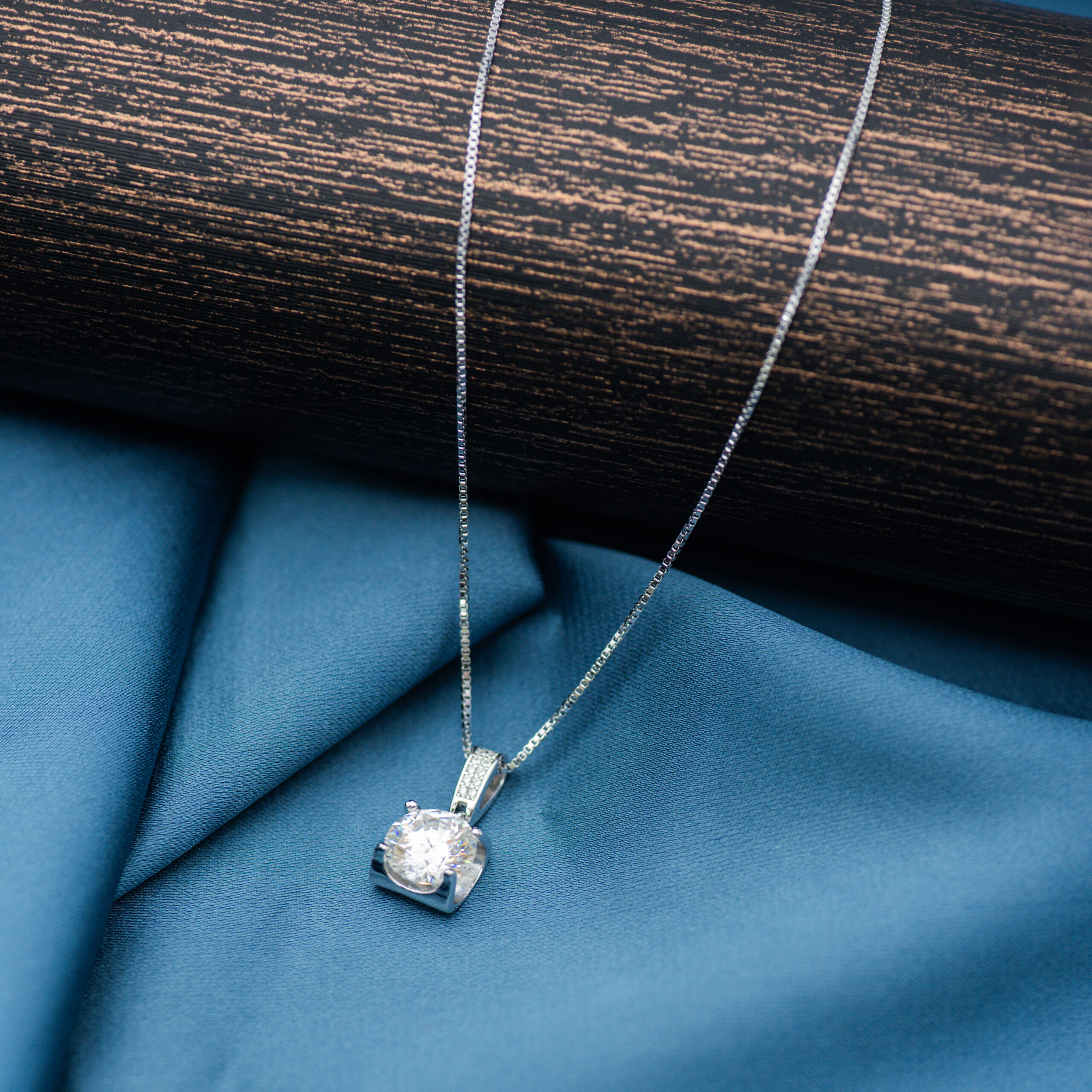 Luxe Shine Pendant Pendant