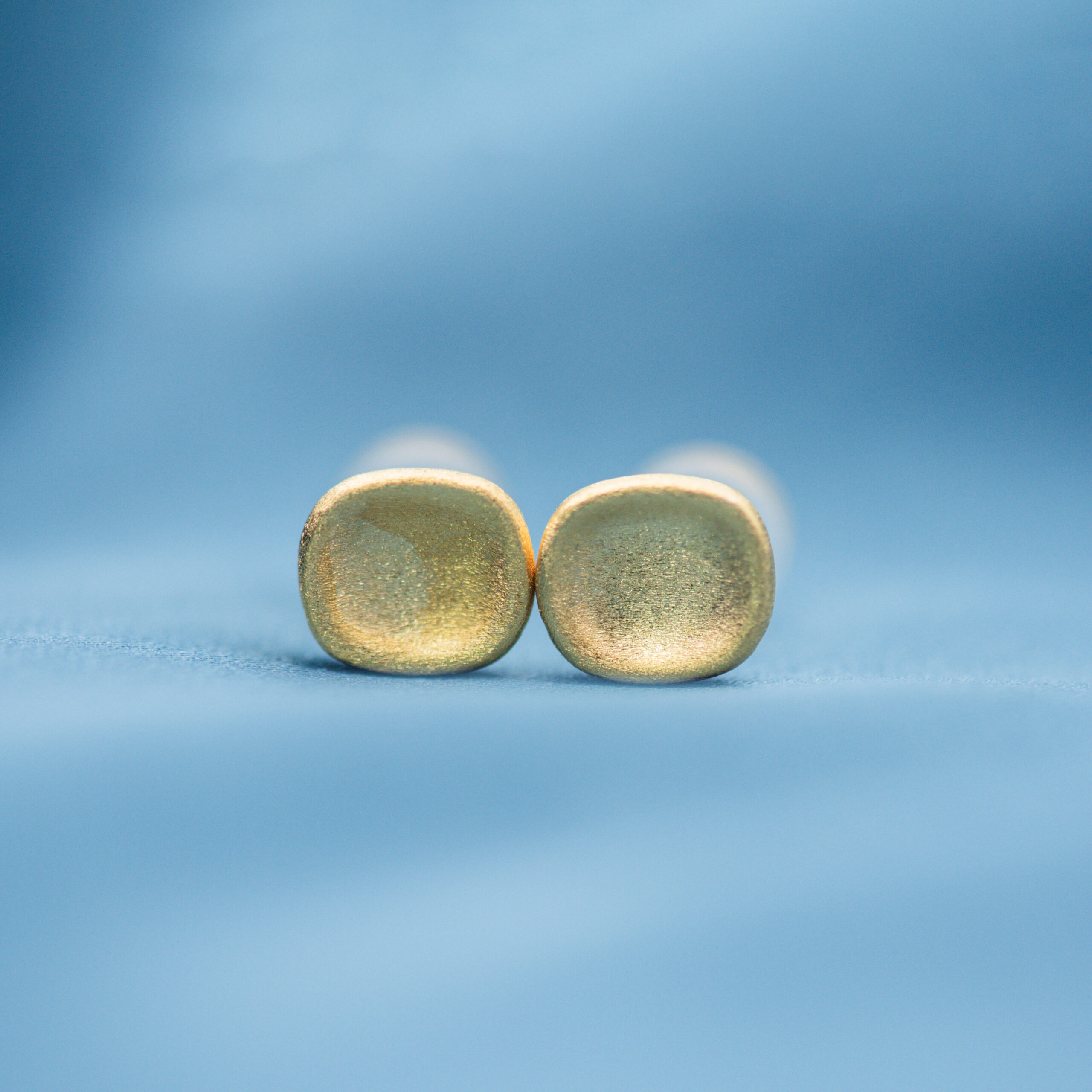 Golden Matte Royale Earring