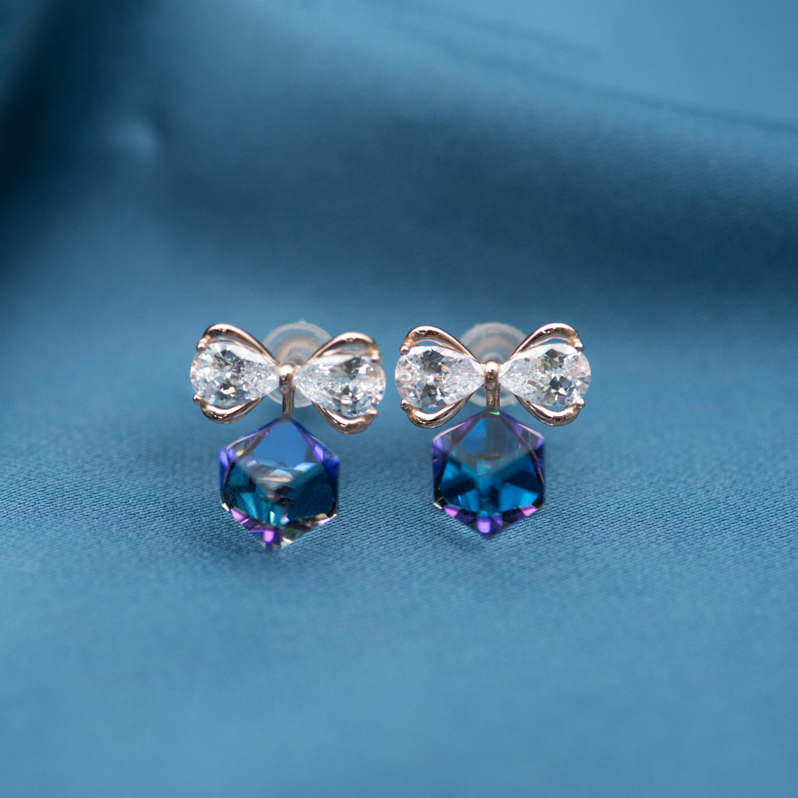Crystal Ribbon Charm Earring