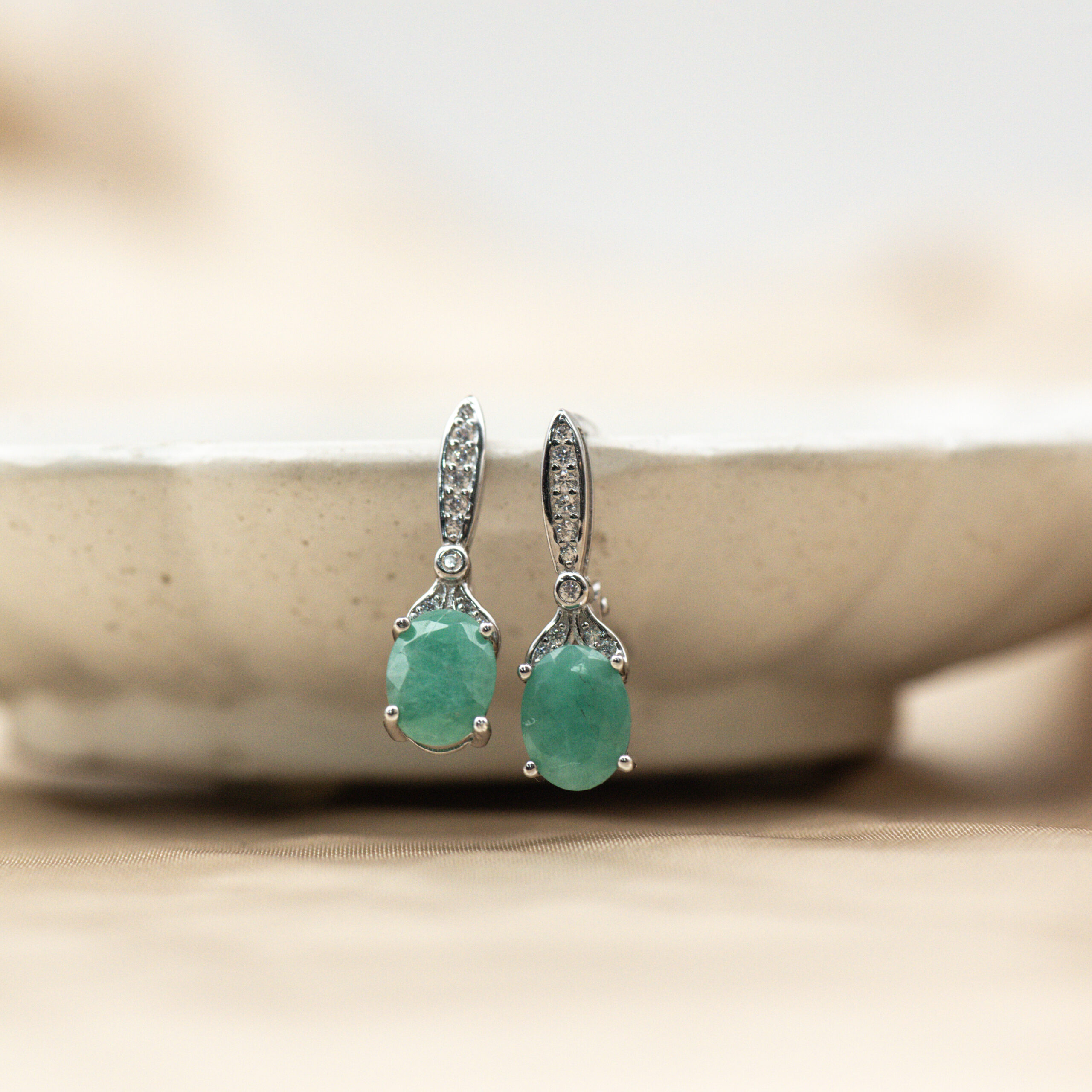 Emerald Aura Earring